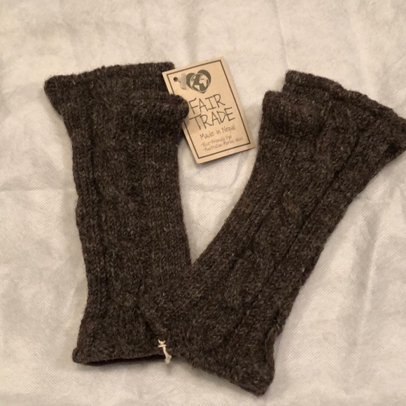NWT brown fleece lined fingerless gloves - Picture 2 of 8